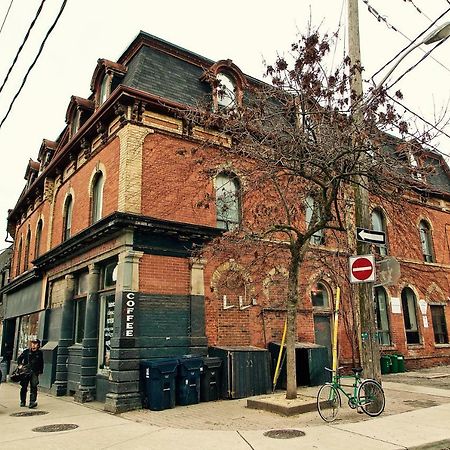 The Parkdale Hostellerie Toronto Exterior photo