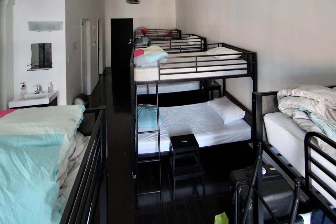The Parkdale Hostellerie Toronto Exterior photo