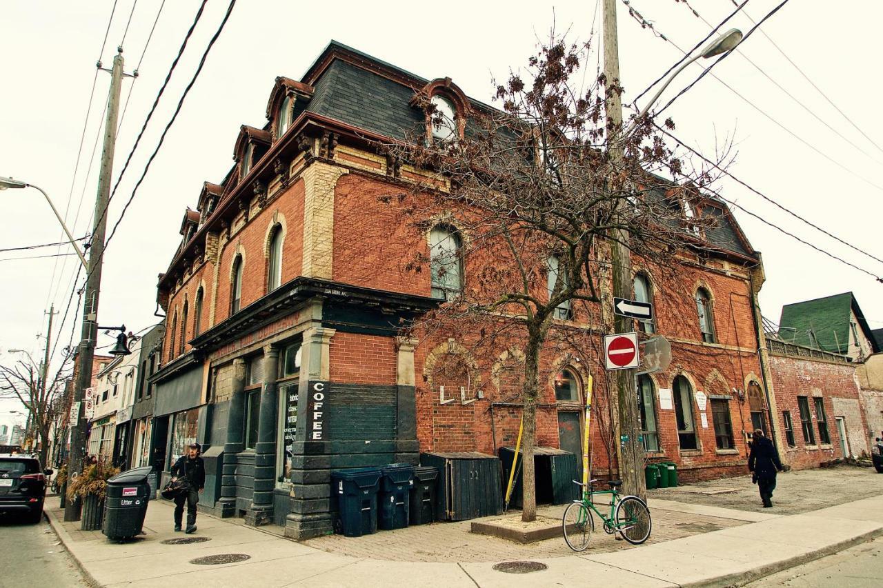 The Parkdale Hostellerie Toronto Exterior photo